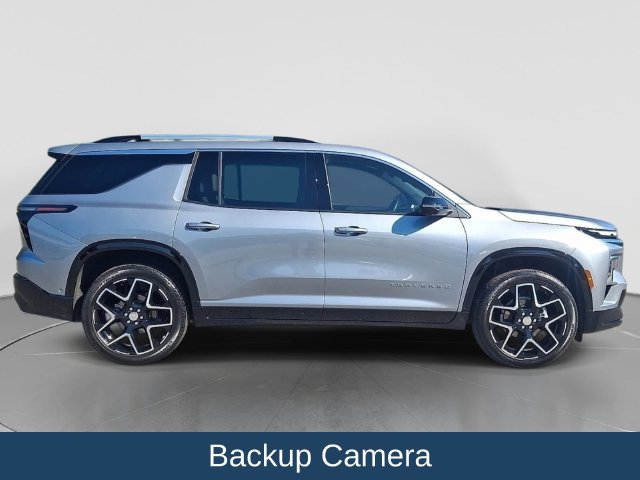 Used 2025 Chevrolet Traverse High Country w/ LPO, Floor Liner Package FWD image 9