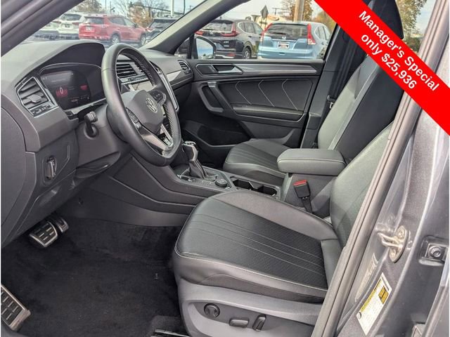 Used 2023 Volkswagen Tiguan SE R-Line image 13