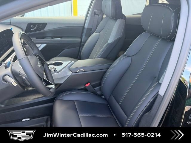 New 2027 Cadillac Optiq Luxury w/ LPO, Floor Liner Package AWD/4WD image 11