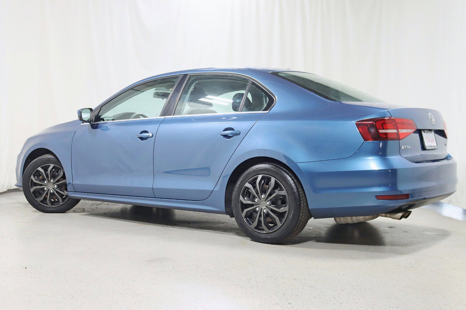 Used 2017 Volkswagen Jetta S image 9