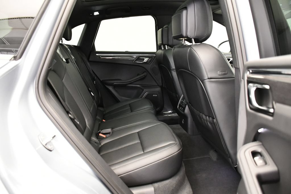 Certified 2026 Porsche Macan Turbo AWD/4WD image 55