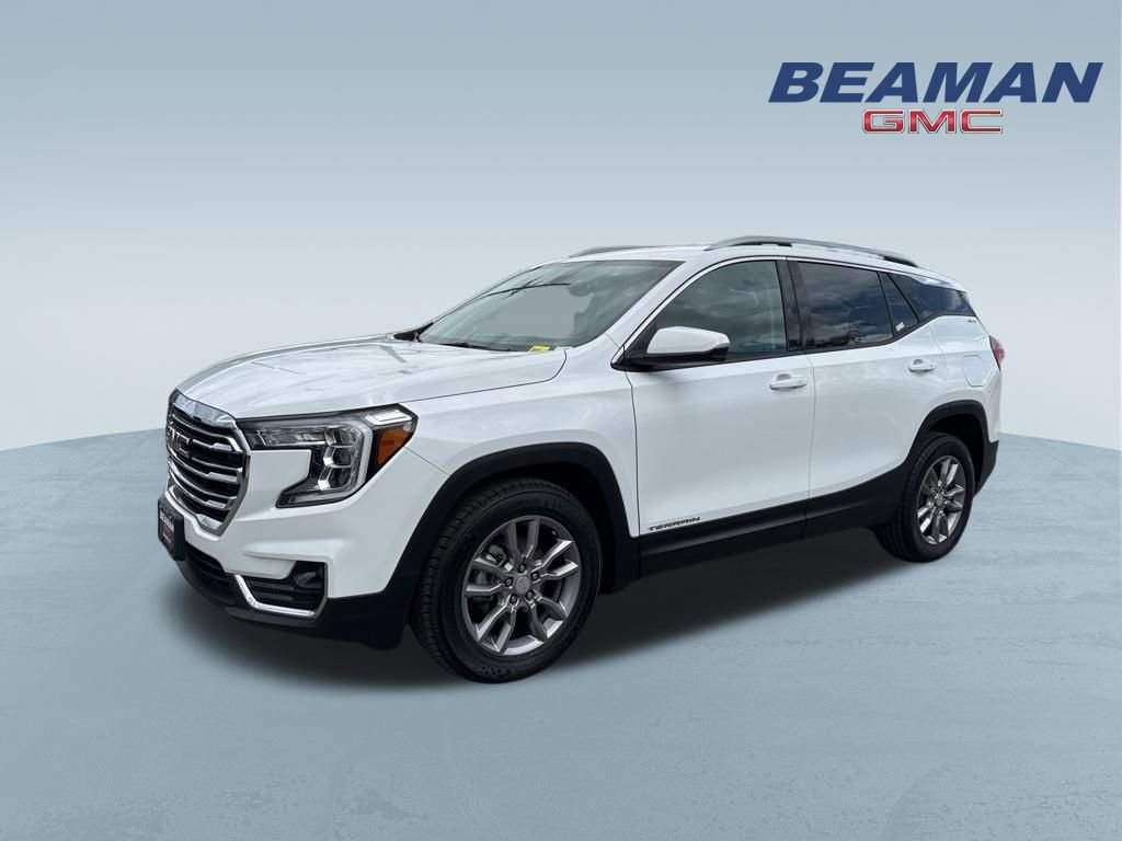 Used 2024 GMC Terrain SLT AWD/4WD image 3