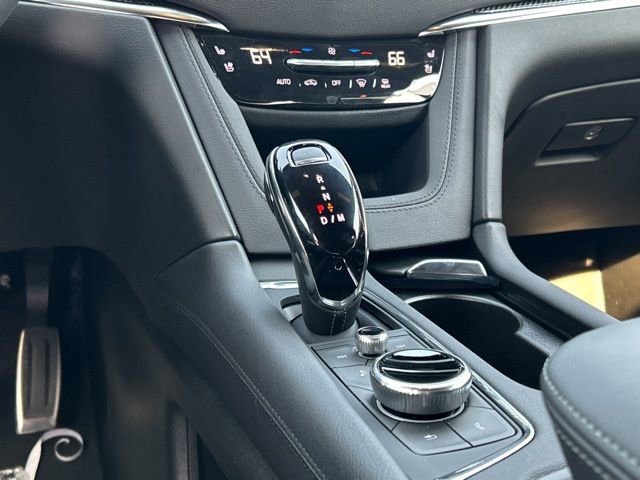 New 2026 Cadillac XT5 Sportv w/ LPO, Onyx Lite Package image 16