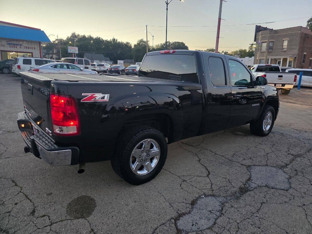 Used 2012 GMC Sierra 1500 SLE w/ All-Terrain Package AWD/4WD image 6
