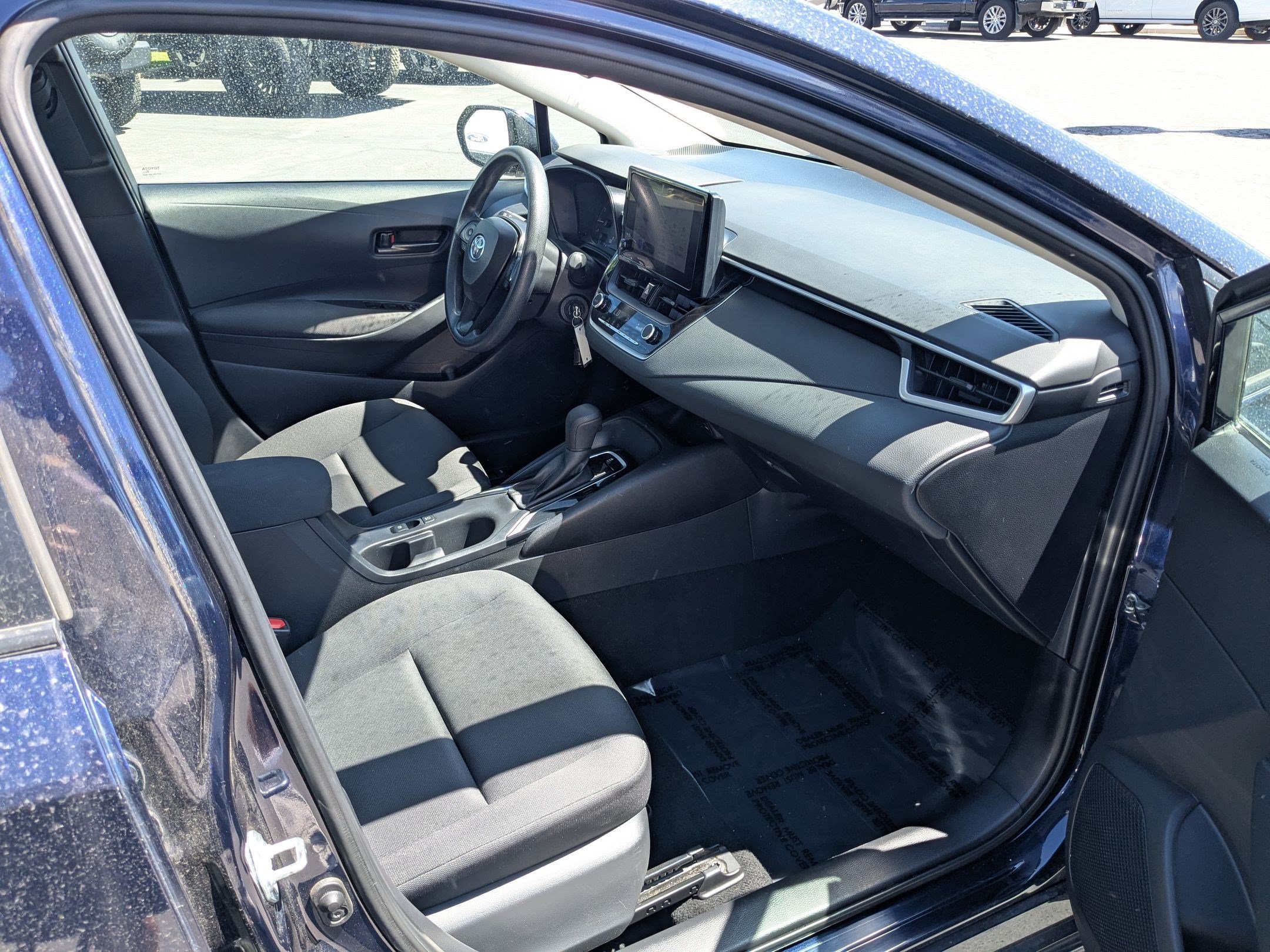 Used 2024 Toyota Corolla LE FWD image 32