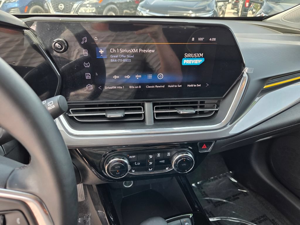 Used 2025 Chevrolet Trax ACTIV w/ Driver Confidence Package FWD image 24