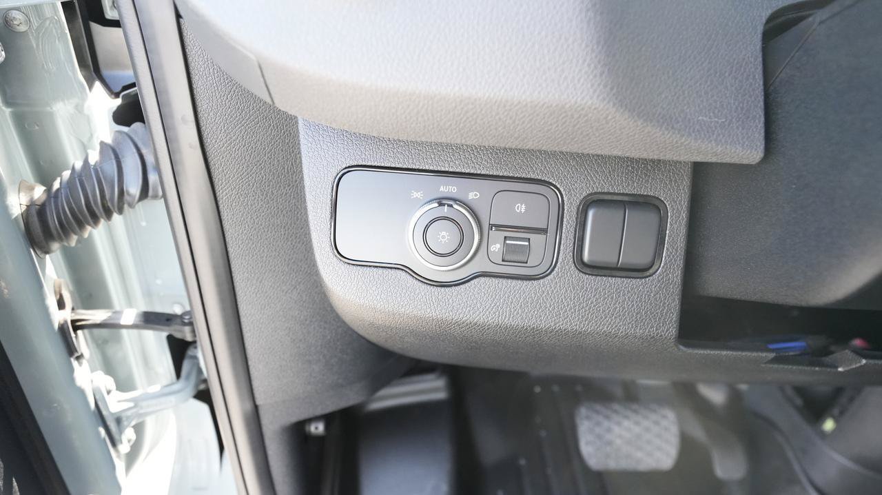 Used 2022 Mercedes-Benz Sprinter 2500 image 28