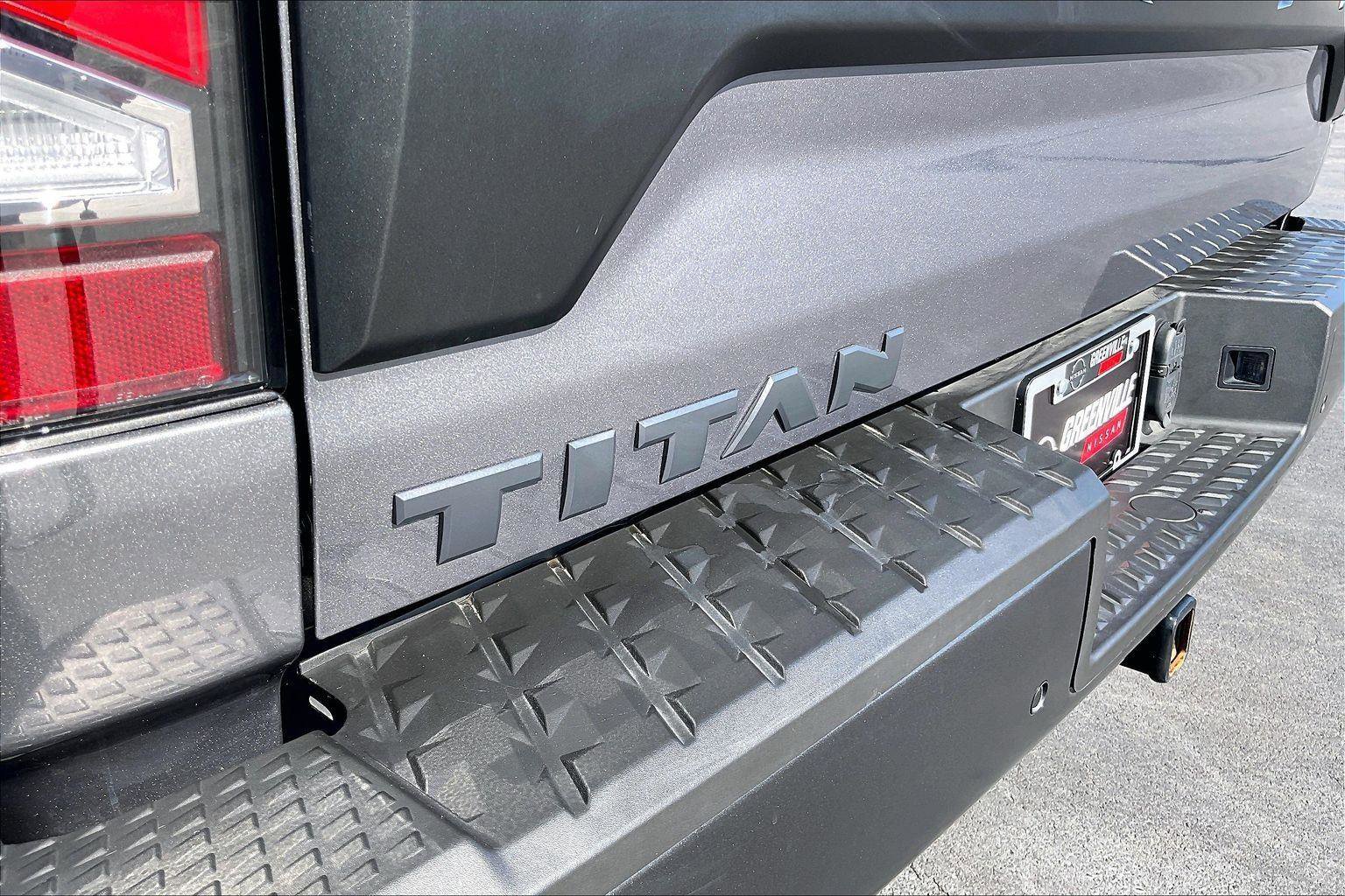 Certified 2024 Nissan Titan PRO-4X w/ Pro-4x Convenience Package image 9