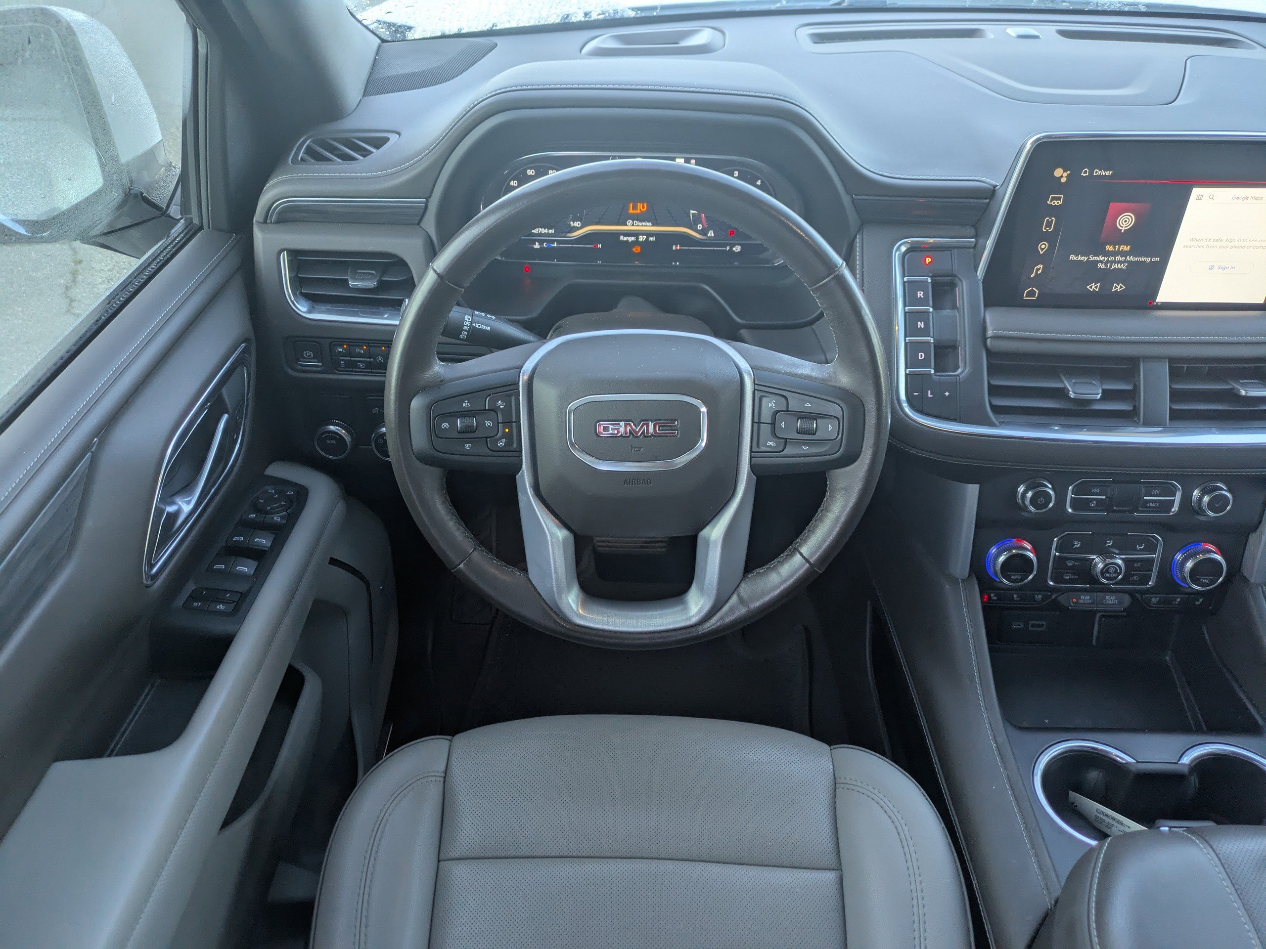 Used 2022 GMC Yukon SLT w/ SLT Premium Package image 15