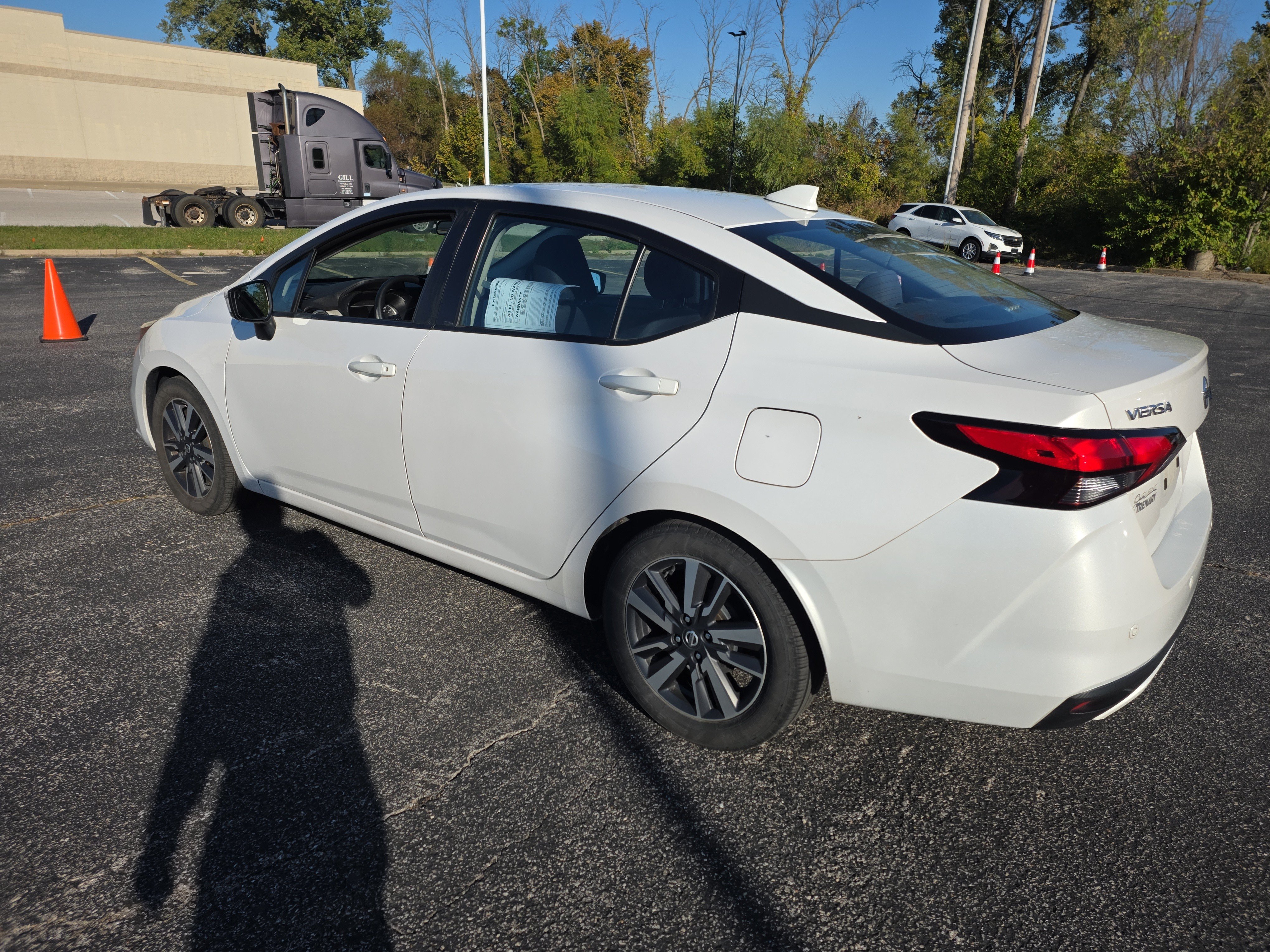 Used 2021 Nissan Versa SV FWD image 6