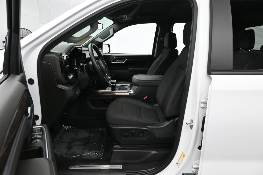 Used 2026 Chevrolet Silverado 1500 RST RWD image 11