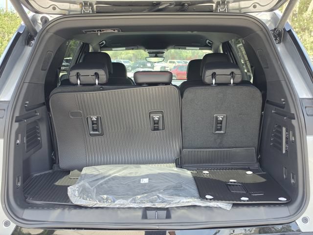 New 2026 Chevrolet Traverse RS w/ LPO, Floor Liner Package FWD image 12