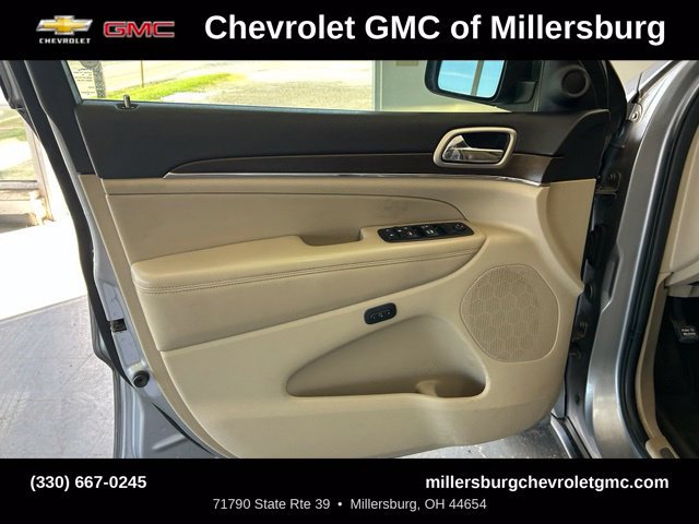 Used 2017 Jeep Grand Cherokee Limited w/ Luxury Group II AWD/4WD image 14
