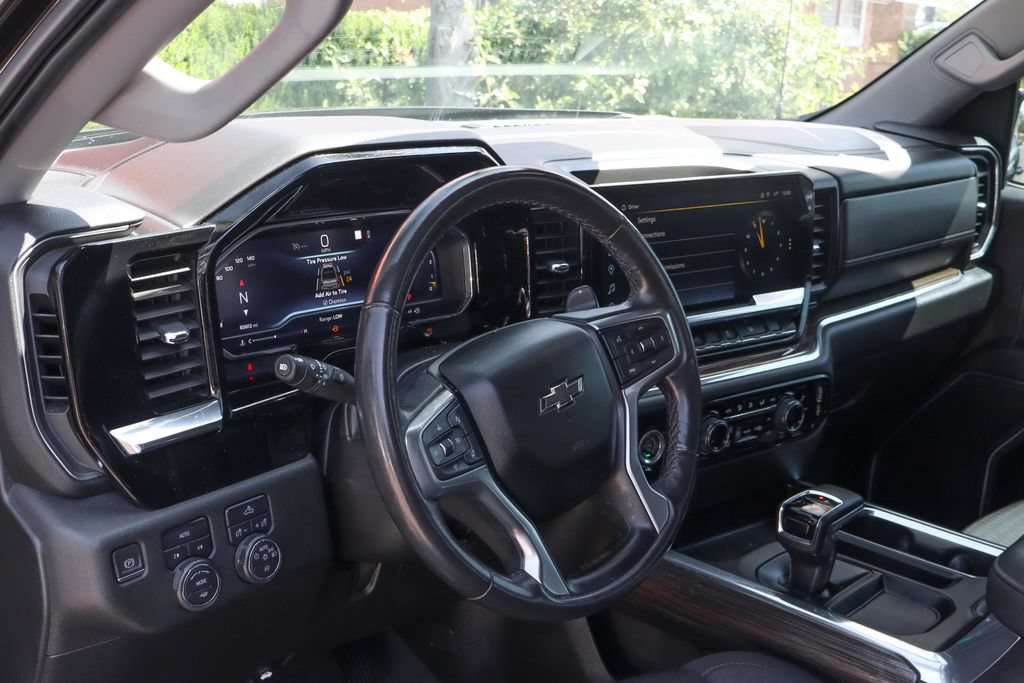 Used 2023 Chevrolet Silverado 1500 RST AWD/4WD image 23