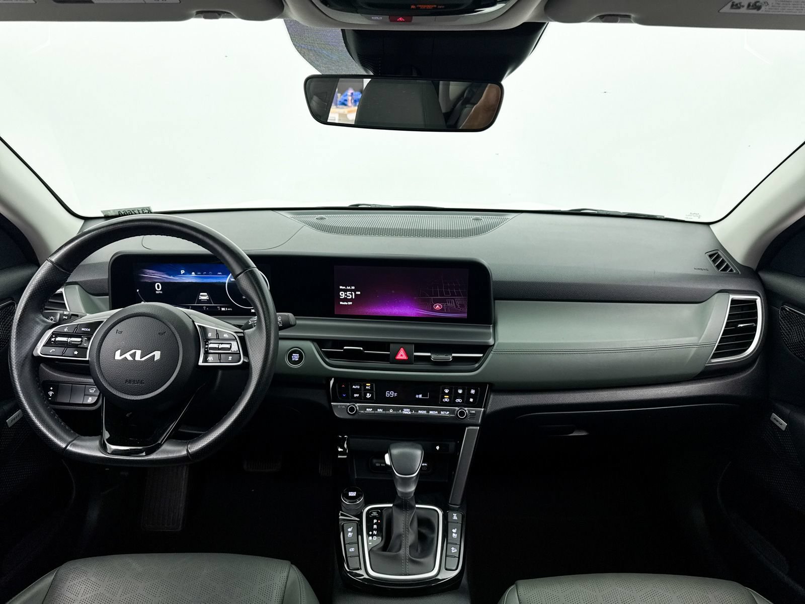 Certified 2024 Kia Seltos SX w/ SX Sunroof Package AWD/4WD image 23