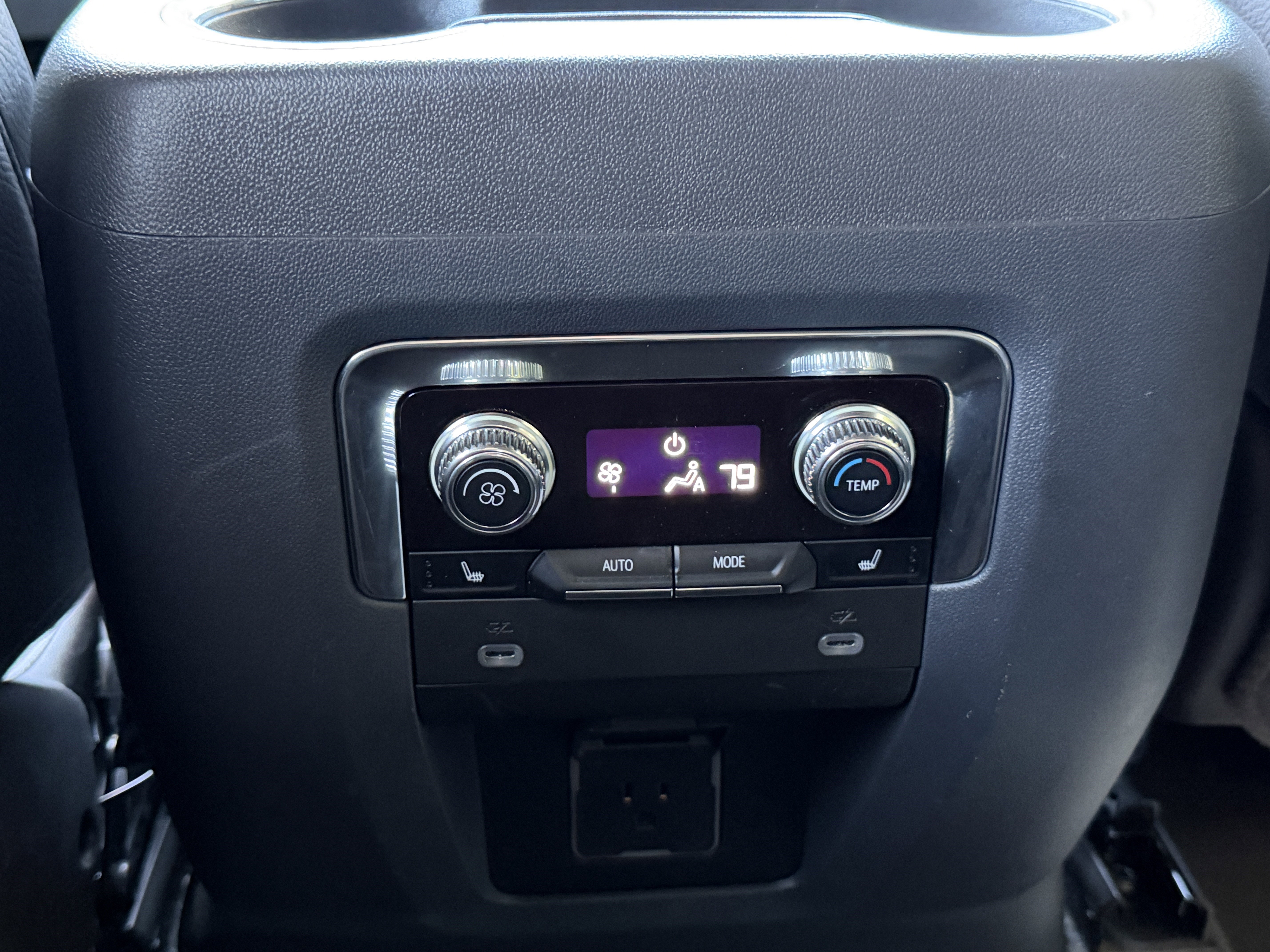 Used 2023 GMC Yukon Denali AWD/4WD image 20
