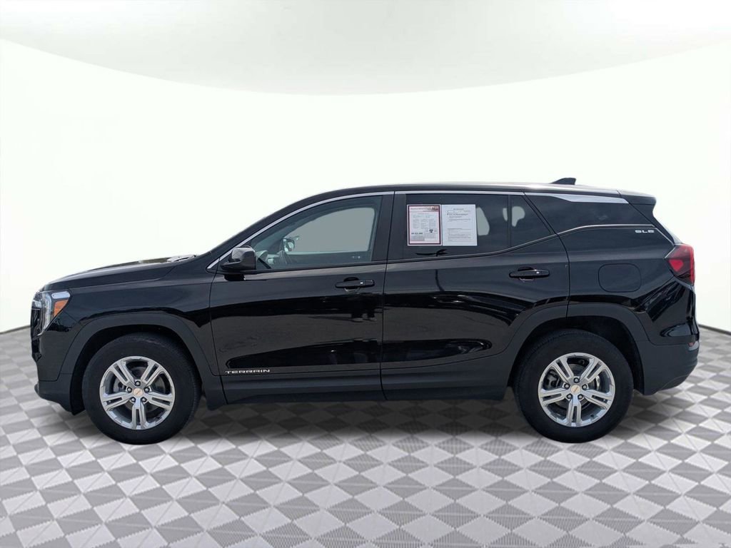 Used 2024 GMC Terrain SLE FWD image 6