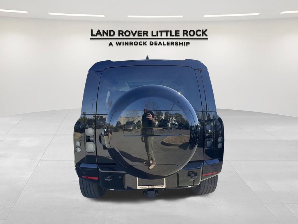 New 2026 Land Rover Defender 110 X-Dynamic SE image 6