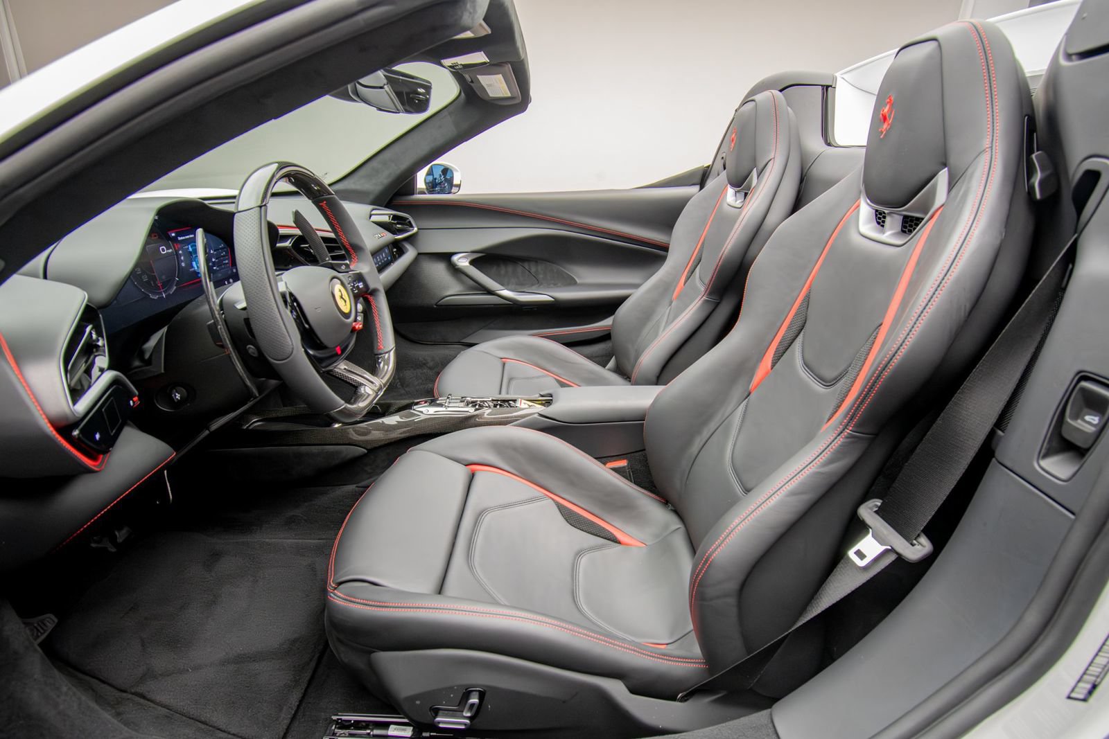 Used 2025 Ferrari 296 GTS RWD image 19
