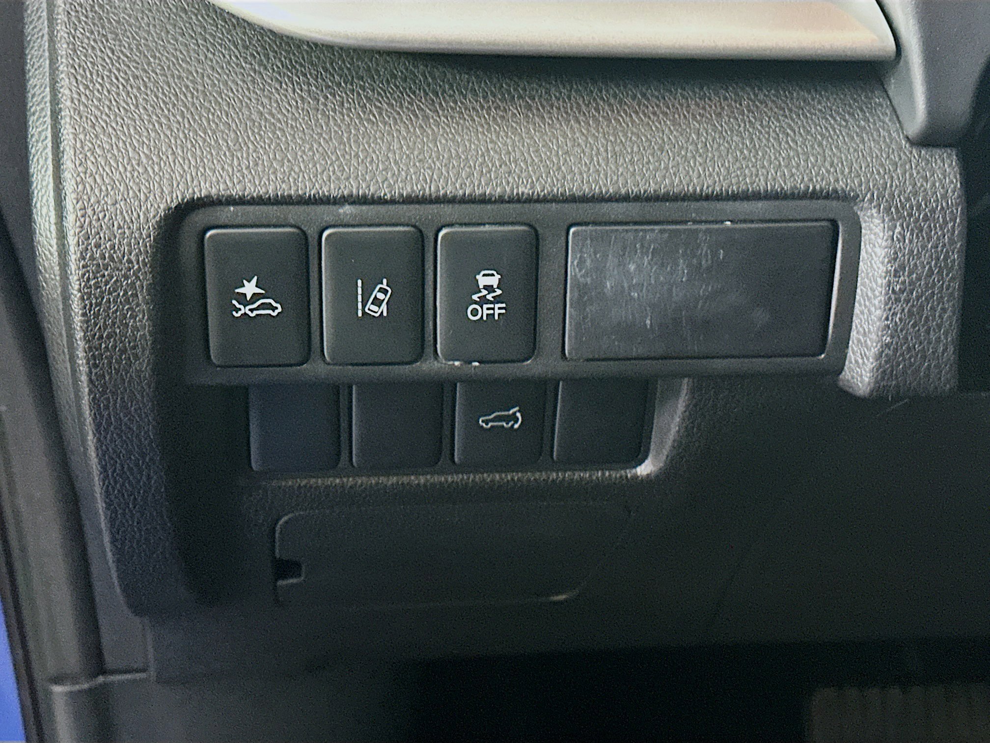 Used 2024 Mitsubishi Eclipse Cross SE image 17