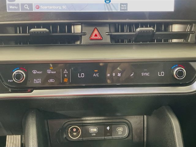 Used 2025 Kia Sportage EX w/ Premium Package FWD image 17