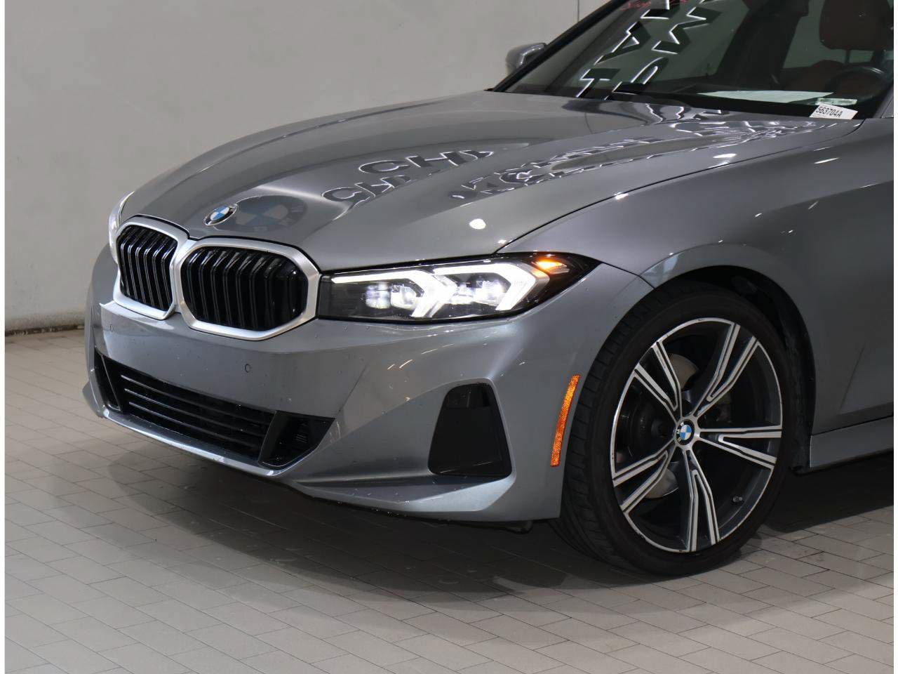 Certified 2024 BMW 330i Sedan w/ Convenience Package RWD image 2