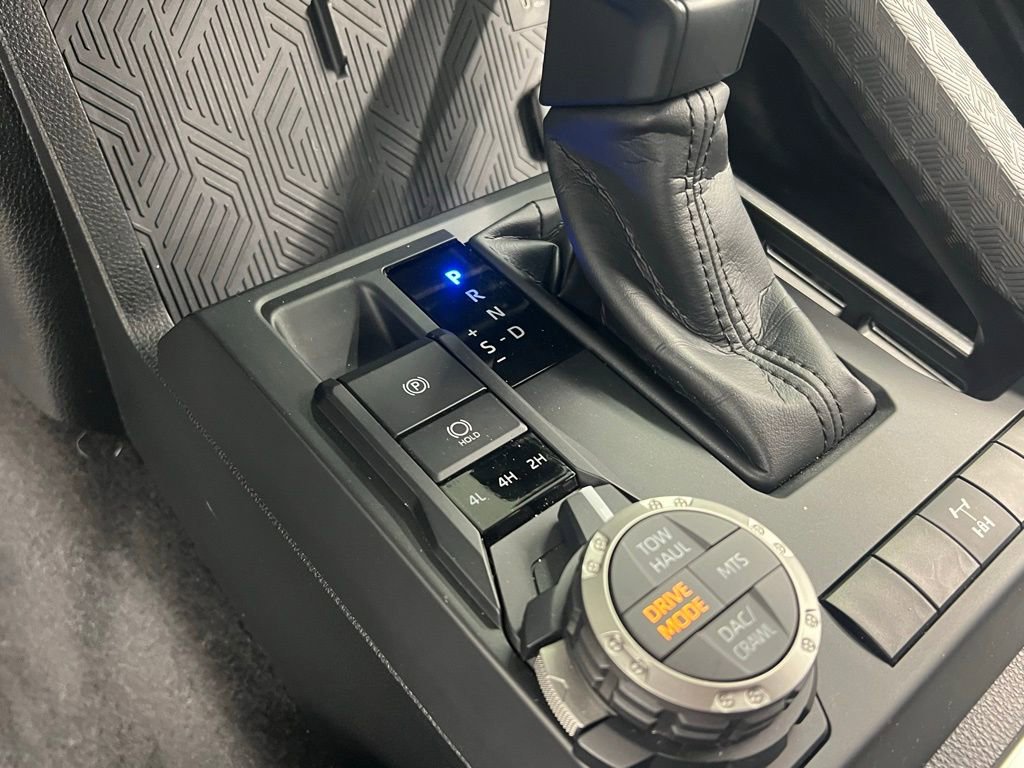 Used 2025 Toyota Tacoma TRD Off-Road image 11