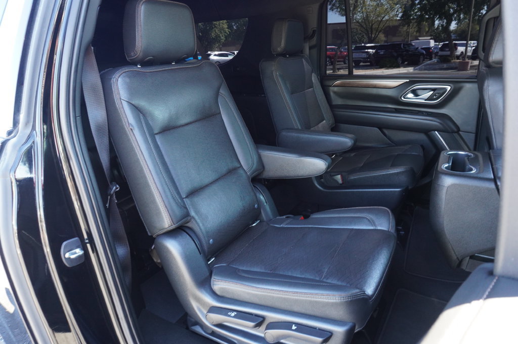 Used 2021 Chevrolet Suburban High Country AWD/4WD image 11