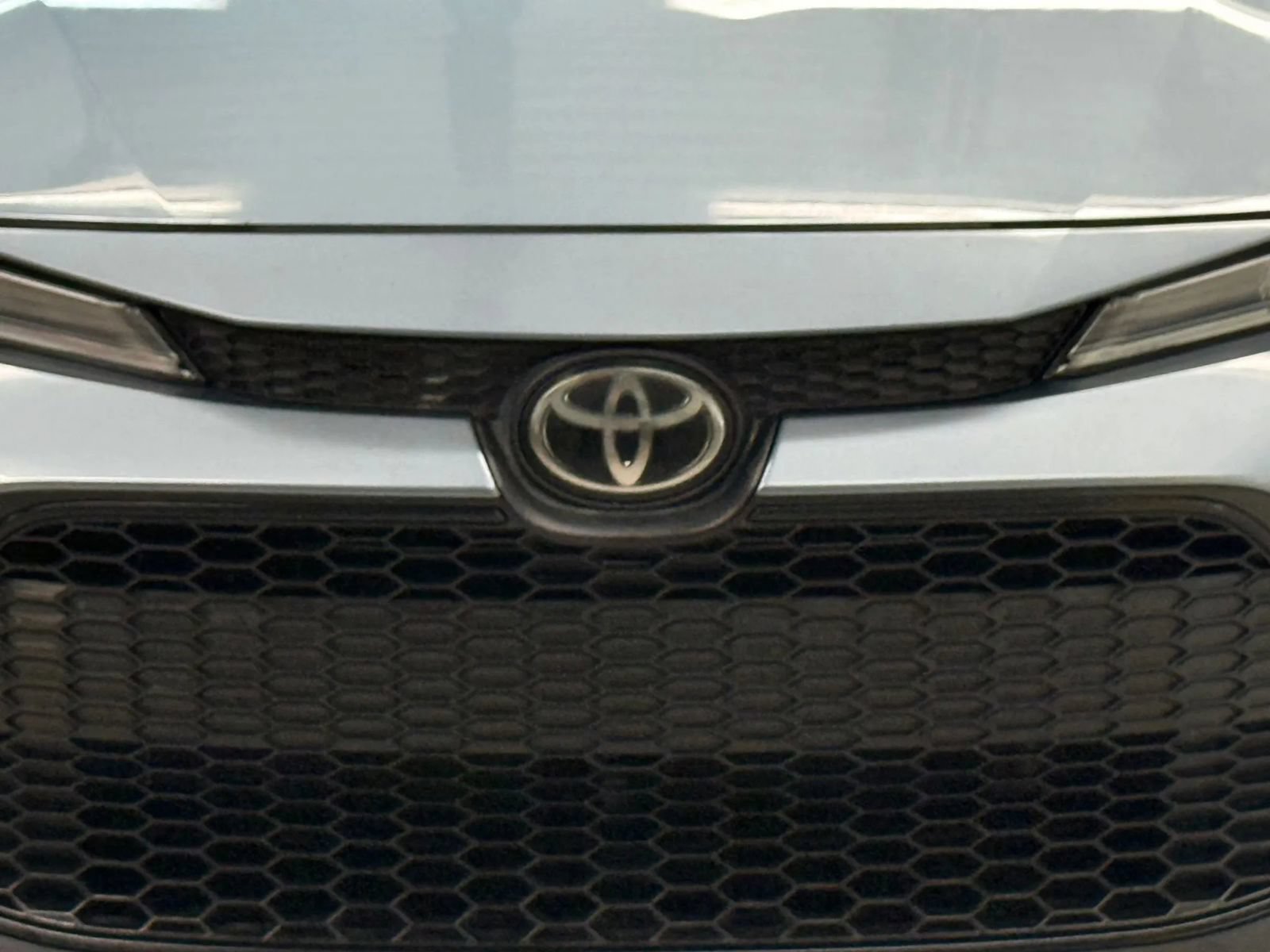 Used 2020 Toyota Corolla LE FWD image 5