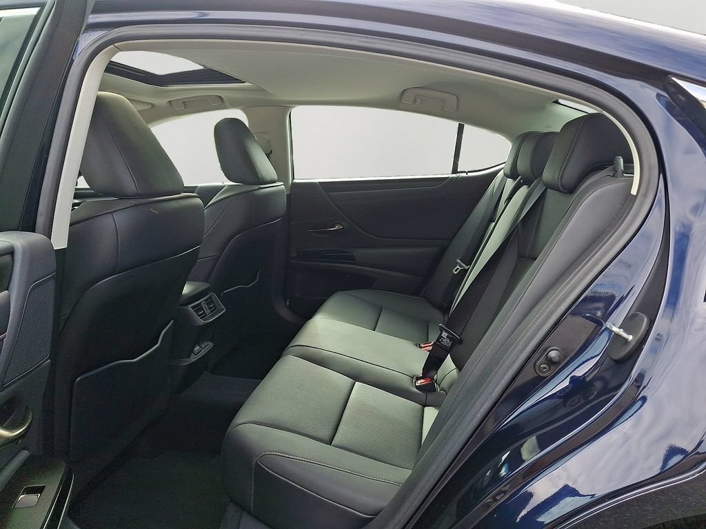 Used 2023 Lexus ES 350 w/ Premium Package FWD image 8