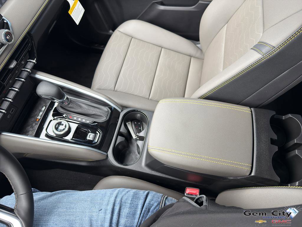 New 2026 Chevrolet Colorado ZR2 w/ Technology Package AWD/4WD image 19