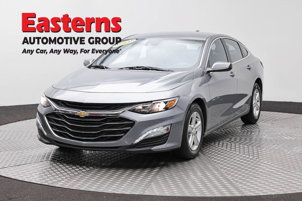 Used 2023 Chevrolet Malibu LT FWD image 1