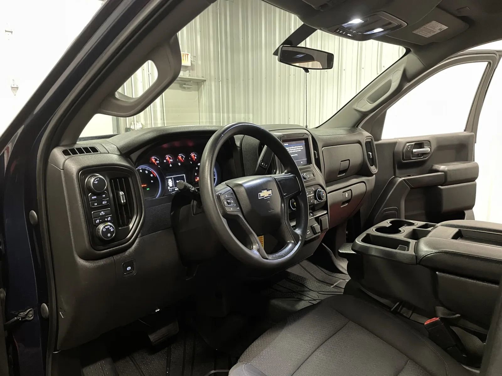 Used 2020 Chevrolet Silverado 1500 Custom w/ Custom Value Package image 34