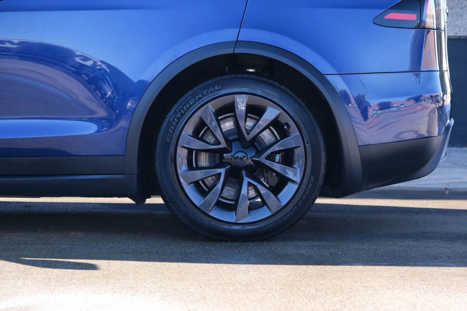 Used 2023 Tesla Model X Plaid image 10