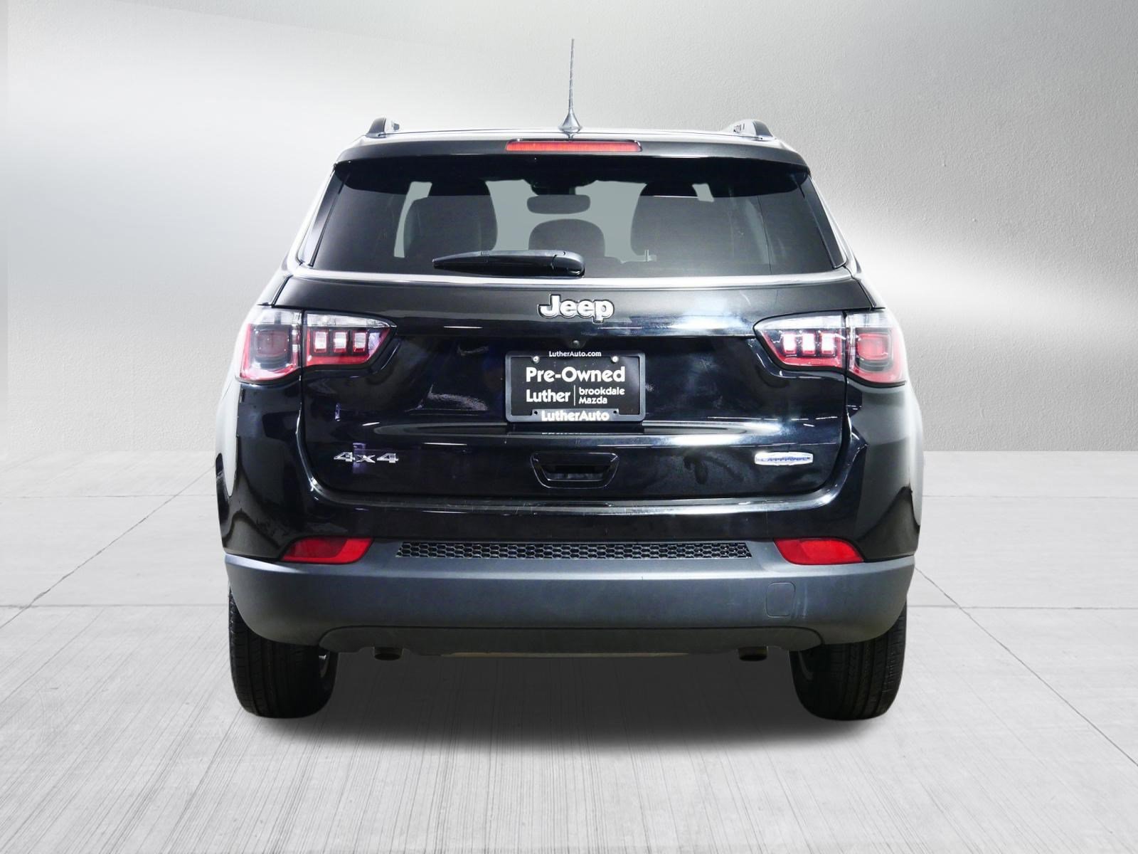 Used 2024 Jeep Compass Latitude image 6