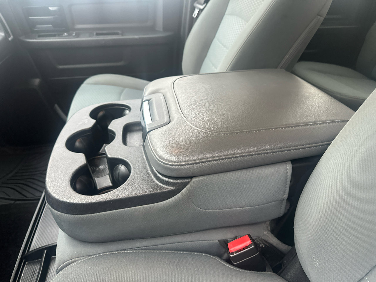 Used 2018 RAM 2500 Tradesman w/ Chrome Appearance Group image 39