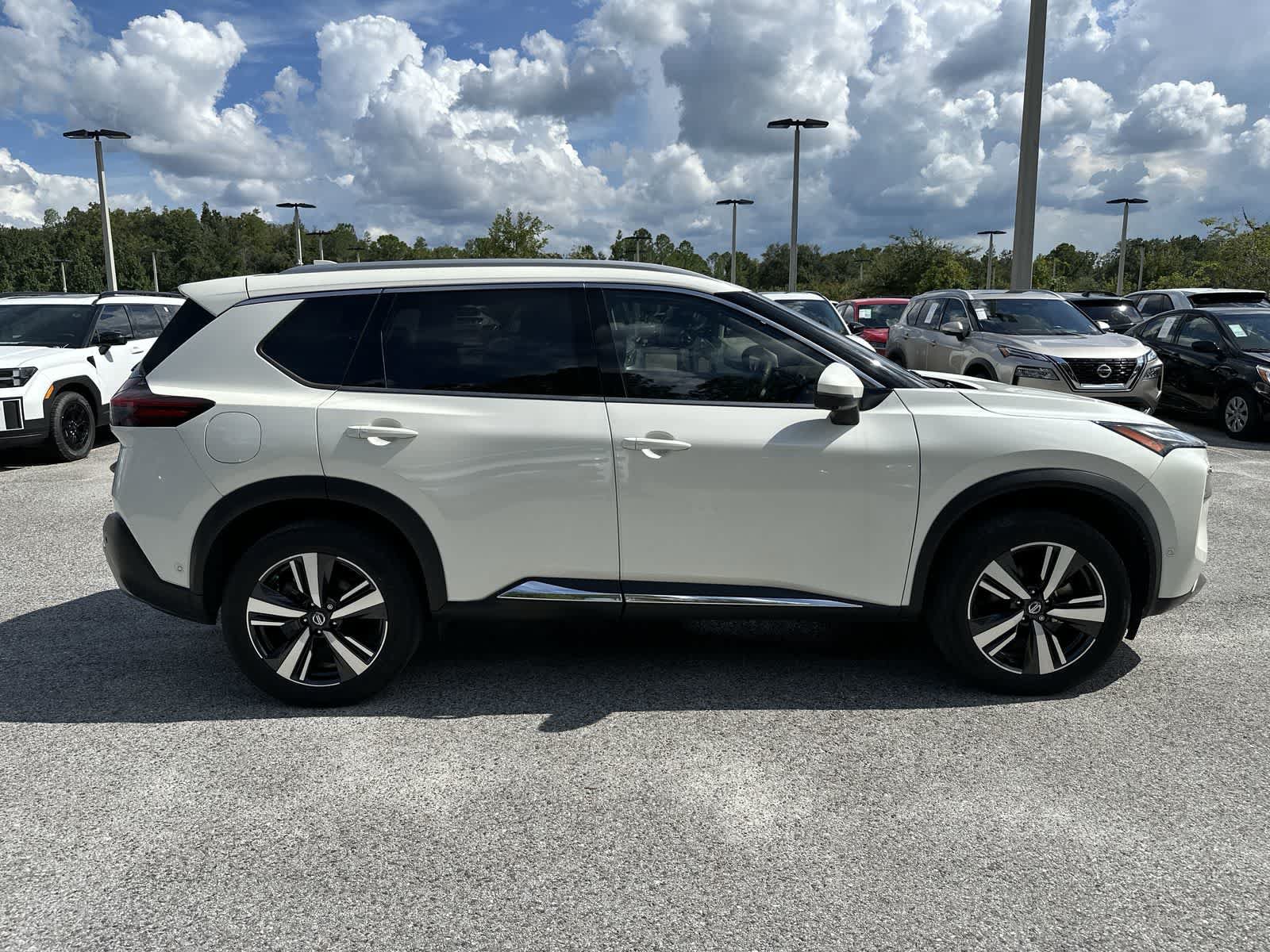 Used 2021 Nissan Rogue Platinum AWD/4WD image 10