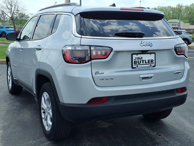 Used 2024 Jeep Compass Latitude image 2