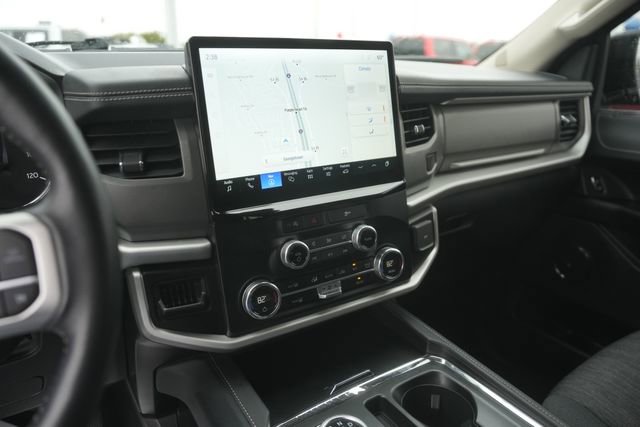 Used 2023 Ford Expedition XLT image 26