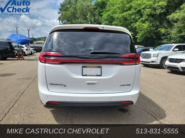 Used 2025 Chrysler Pacifica Limited FWD image 4