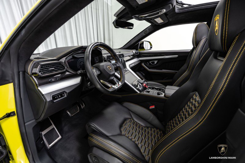 Used 2019 Lamborghini Urus image 22