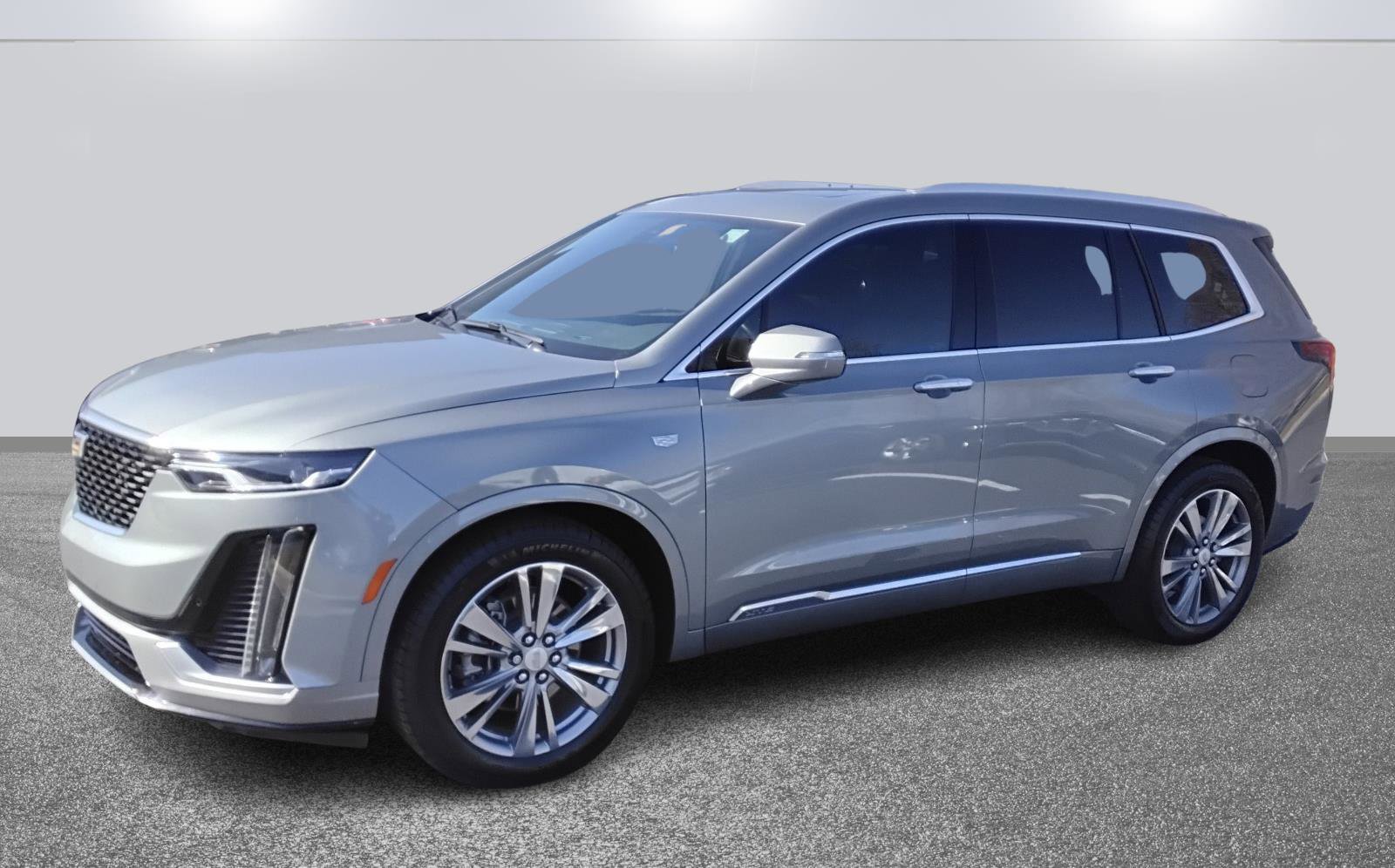 Used 2023 Cadillac XT6 Premium Luxury image 3