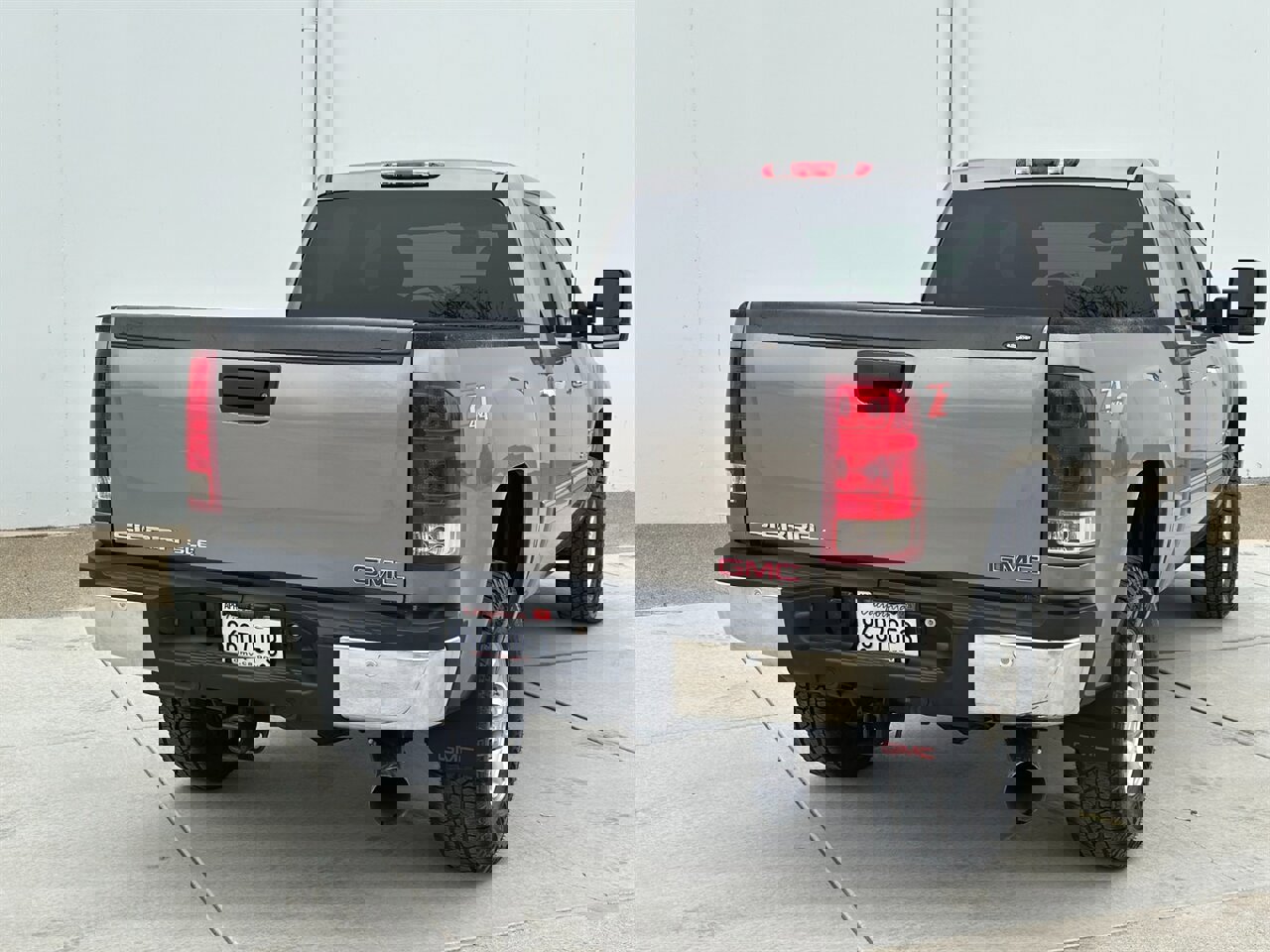 Used 2007 GMC Sierra 2500 SLE w/ Z71 Off-Road Package image 7