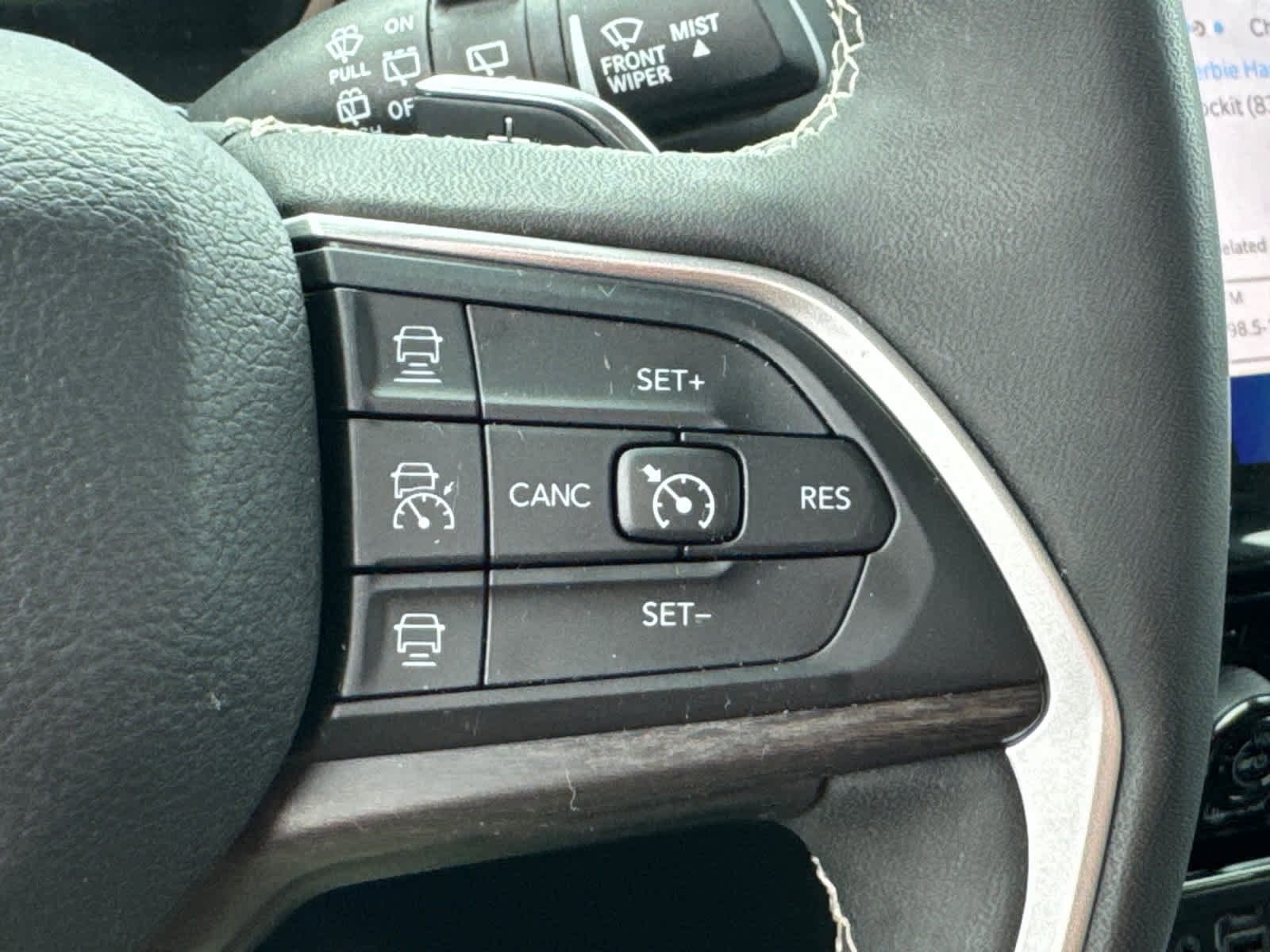 Used 2023 Jeep Grand Cherokee 4WD 4xe w/ Luxury Tech Group II image 21