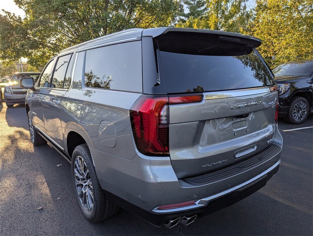 New 2026 GMC Yukon XL Denali w/ Denali Reserve Package image 6