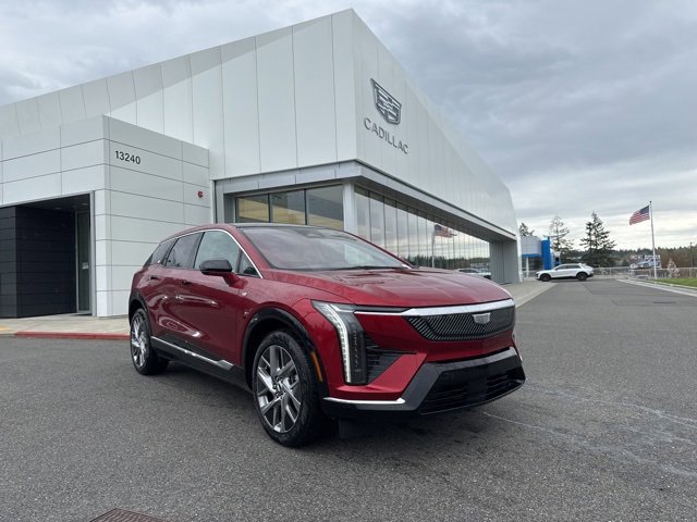 New 2025 Cadillac Optiq Luxury 1