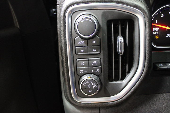 Used 2019 Chevrolet Silverado 1500 High Country w/ Technology Package AWD/4WD image 42