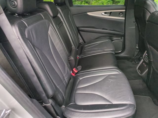 Used 2016 Lincoln MKX Reserve FWD image 32