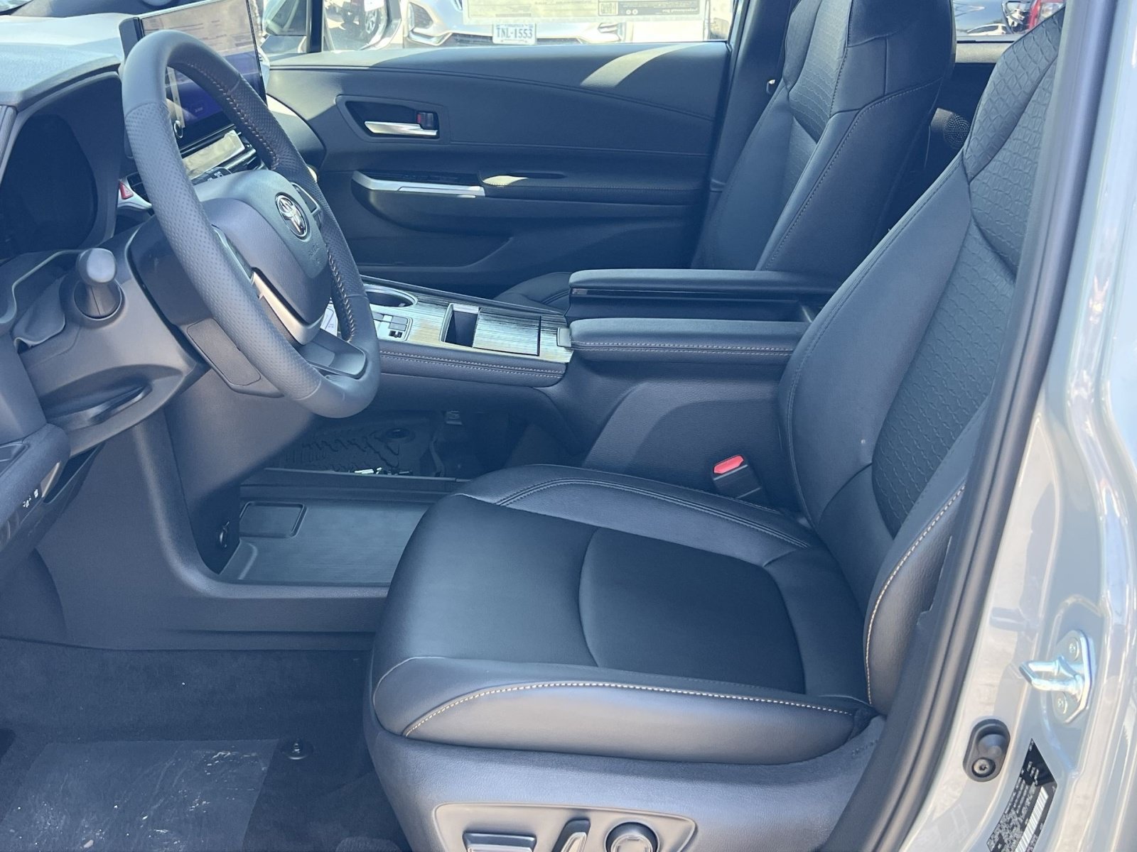 New 2026 Toyota Sienna XLE Woodland Edition AWD/4WD image 7