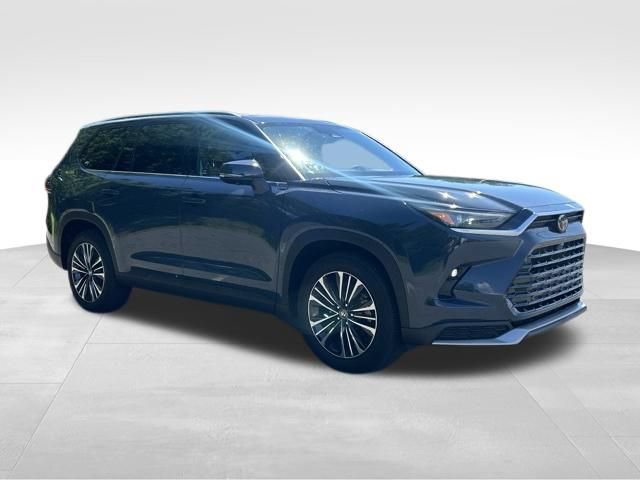 Used 2024 Toyota Grand Highlander AWD Hybrid image 7